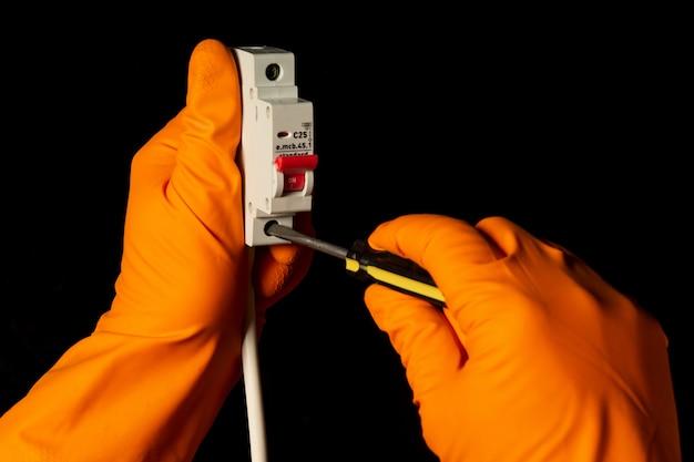  Step-by-step guide: testing a thermal fuse using a multimeter